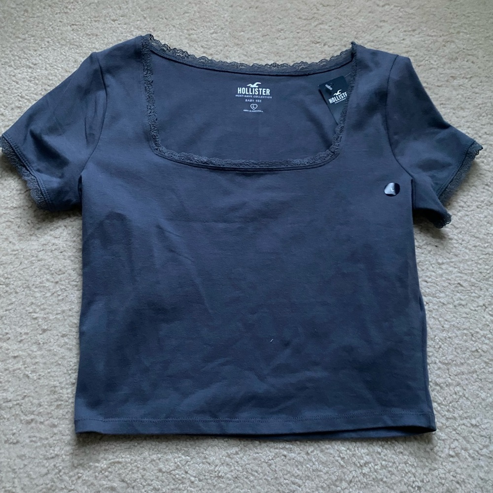 (NWT) Hollister cropped square-neck tee